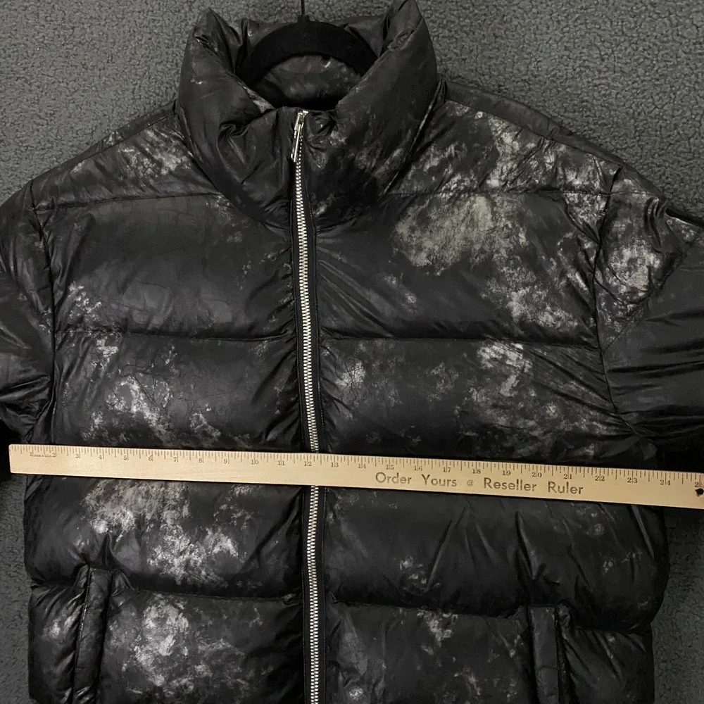 Moose Knuckles BLACK CARBON PRINT JAVELIN PUFFER JACKET size Medium Power Down